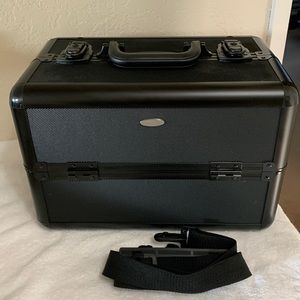 Sephora Black Makeup Train Case 14x9x8.5 Pre owned, clean with minimal wear